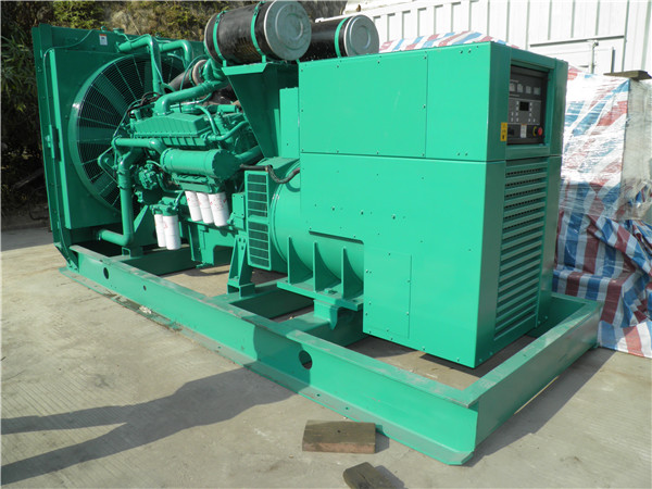 天峻发电车出租-柴油发电机组在使用的过程中应该做好哪些防护工作