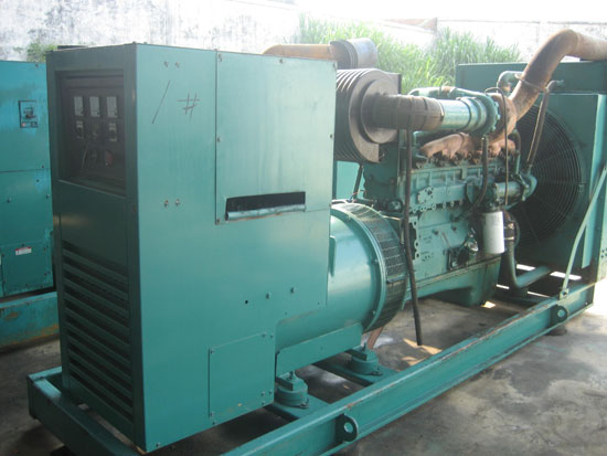 天峻租赁发电机- 发电机碳刷磨损的原因是什么