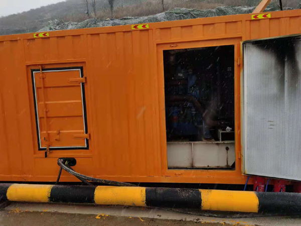 天峻发电车出租-应急柴油发电机组选什么样的比较好？