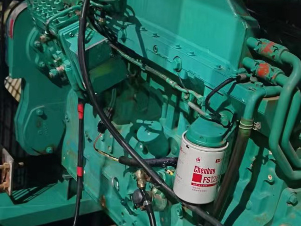 天峻如何确定新的发电机组控制系统是否与原系统兼容？